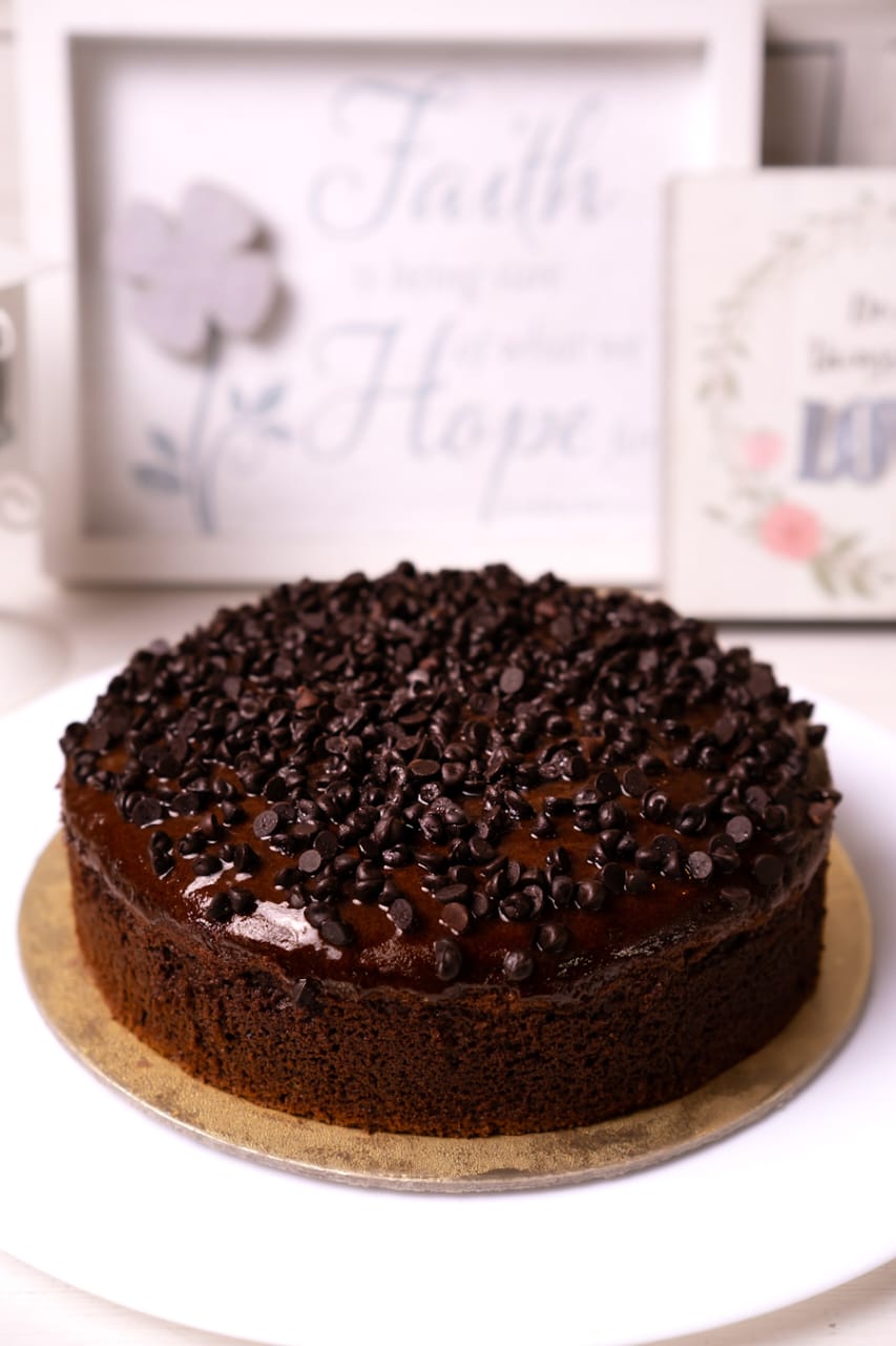 CHOCOLATE CHIP TEA CAKE